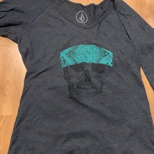 Volcom quarter sleeve shirt size small